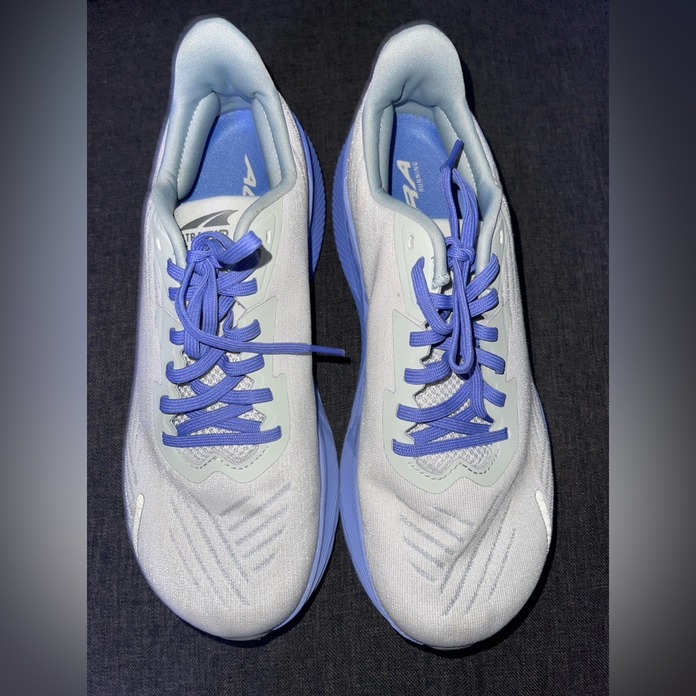 Altra women’s athletic shoes